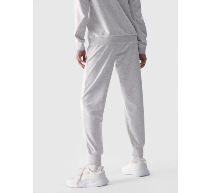 Dámské tepláky typu jogger model 21432218 - 4F Dámské tepláky typu jogger model 21432218 - 4F