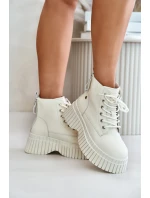 Zateplené kožené kotníkové boty na masivní podrážce světle béžové model 21673825 - Goe