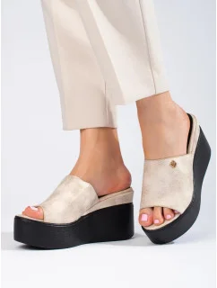 Trendy dámské nazouváky na klínku  model 21135587 - SWEET SHOES