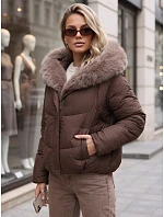 Kurtka damska zimowa pikowana z futerkiem brązowa FashionStreet TY6104