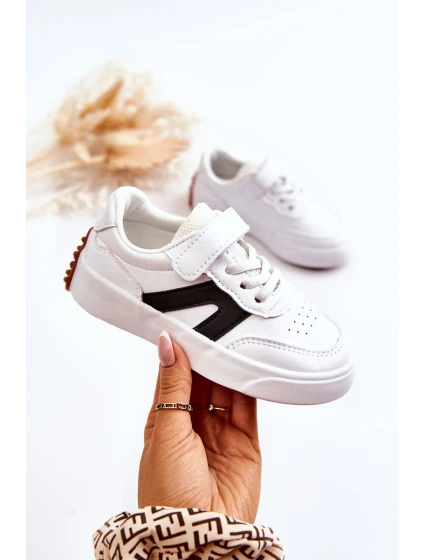 Dětské kožené nízké sportovní boty Černobílá model 21582611 - Boto Dětské kožené nízké sportovní boty Černobílá model 21582611 - Boto