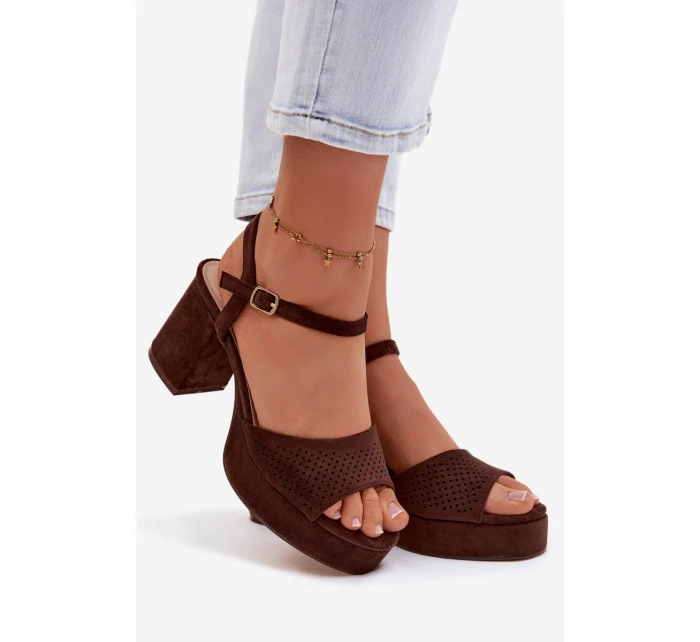 Dámské sandály na podpatku z eko semiše čokoládové Iserelle