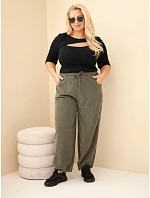 Dámské kalhoty bavlněné Plus Size manšestrové s gumou v pase a kapsami khaki Dámské kalhoty bavlněné Plus Size manšestrové s gumou v pase a kapsami khaki