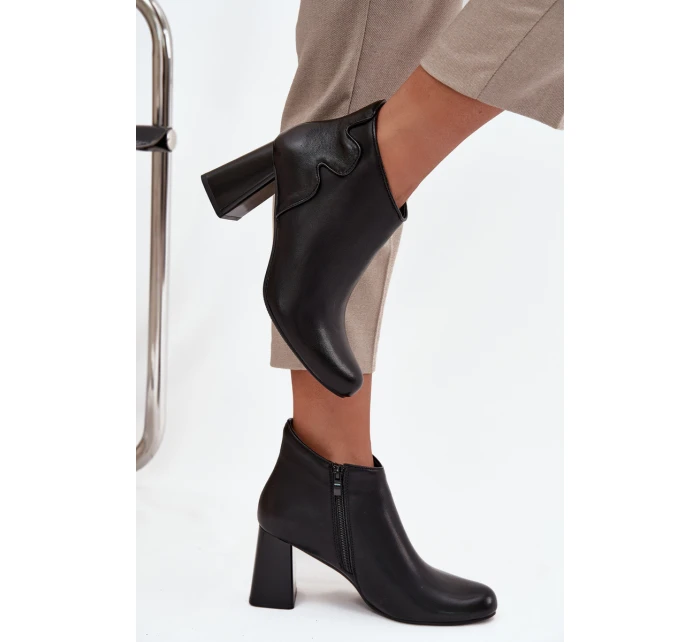 Dámské zateplené kotníkové boty na sloupku – černé Ivessara Dámské zateplené kotníkové boty na sloupku – černé Ivessara