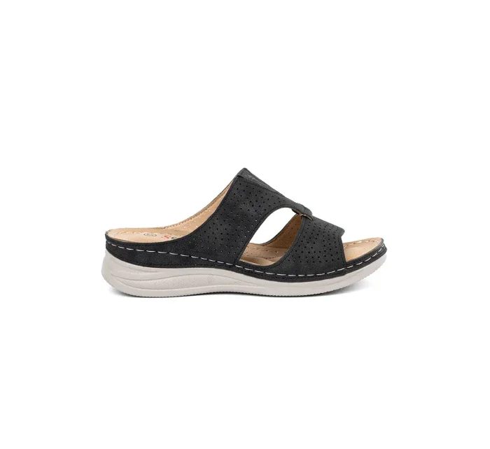 Klasické černé nazouváky dámské na plochém podpatku Klasické černé nazouváky dámské na plochém podpatku