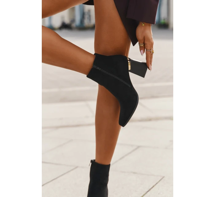 Zateplené dámské kotníkové boty na z černé model 21708739 - Boto Zateplené dámské kotníkové boty na z černé model 21708739 - Boto