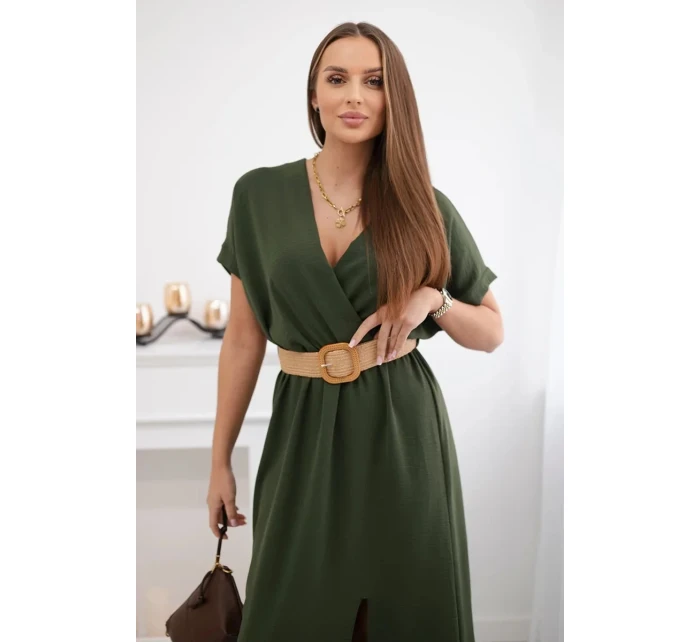 Dlouhé šaty s ozdobným páskem khaki barvy