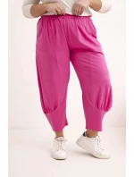 Dámské kalhoty Plus Size s nízkým model 21924465 a gumou v pase růžové - K-Fashion