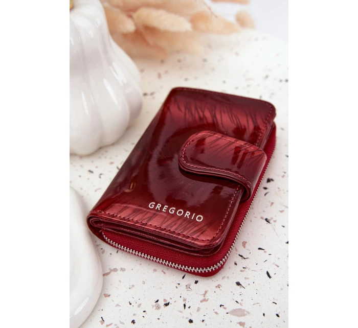 Lakovaný dámský peněženka s malými červenými detaily Luretta