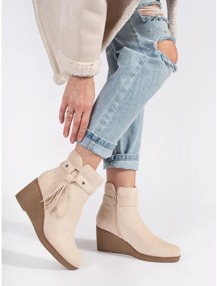 Trendy Jasnobeżowy dámské kotníčkové boty na klínku Trendy Jasnobeżowy dámské kotníčkové boty na klínku