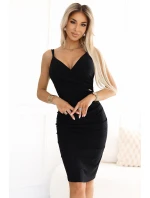 610-1 Oslnivé brokátové tužkové šaty s obálkovým výstřihem a ramínky - černé