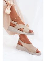 Dámské Sandály Na Klínu Z Eko Kůže Zlaté model 21692870 - Boto Dámské Sandály Na Klínu Z Eko Kůže Zlaté model 21692870 - Boto