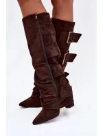 Dámské kozačky na podpatku s lemem a zlatými Eco semiš čokoládové model 21786876 - Boto Dámské kozačky na podpatku s lemem a zlatými Eco semiš čokoládové model 21786876 - Boto