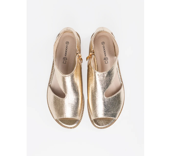 Designové dámské zlaté  sandály bez podpatku