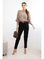 Dámské viskózové kalhoty s páskem a model 21407249 nohavicemi černé - K-Fashion