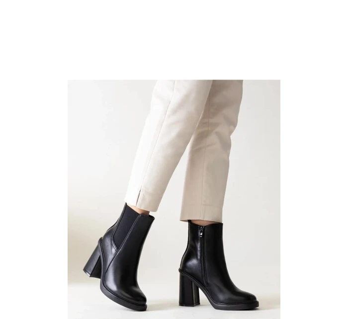 Boty na podpatku  model 205806 Solea