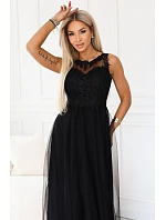 672-4 Romantické maxi šaty s vyšívanou krajkou a tylem - černé