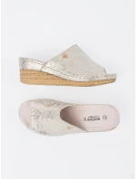 Pohodlné dámské Jasnobeżowy  nazouváky na klínku Pohodlné dámské Jasnobeżowy  nazouváky na klínku