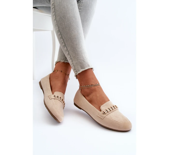 Lesklé dámské mokasíny s řetízkem béžové model 21656883 - Boto