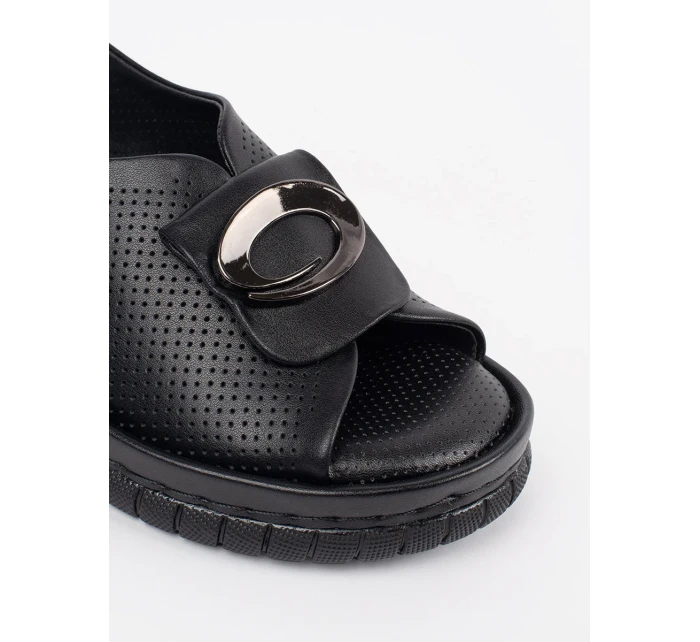 Krásné černé sandály dámské bez podpatku Krásné černé sandály dámské bez podpatku