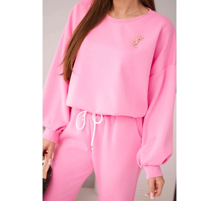 Dámská souprava máslová mikina s broží a kalhoty s rovnou nohavicí světle růžový Dámská souprava máslová mikina s broží a kalhoty s rovnou nohavicí světle růžový
