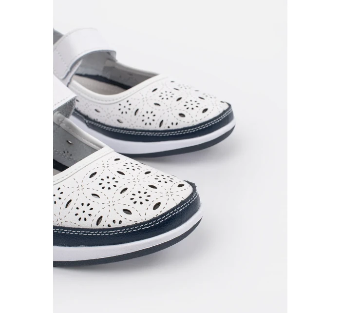 Zajímavé baleríny model 21016806 dámské na plochém podpatku - GOODIN