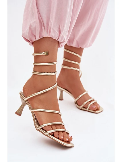 Sandály na podpatku  model 227453 Step in style