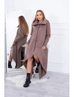 Zateplené šaty s delšími stranami mocca