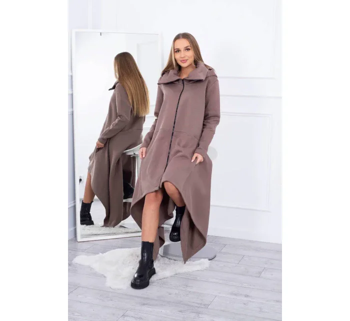 Zateplené šaty s delšími stranami mocca Zateplené šaty s delšími stranami mocca