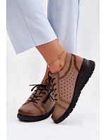 Kožené dámské polobotky na platformě model 22100867 Béžové - VINCEZA Kožené dámské polobotky na platformě model 22100867 Béžové - VINCEZA