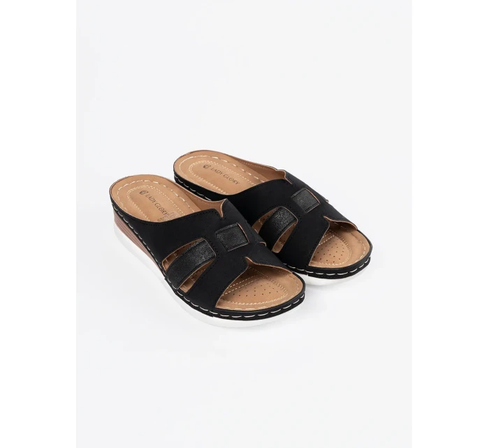 Pohodlné černé dámské  nazouváky platforma