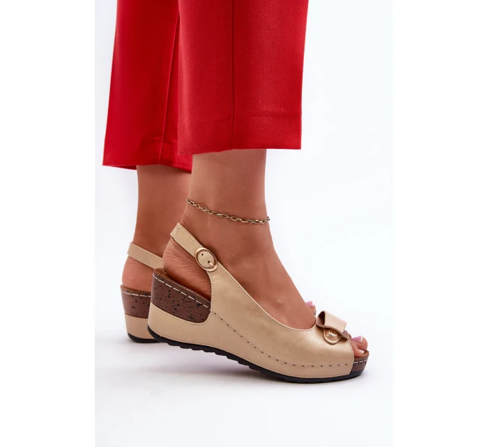 Dámské Lehké Sandály Na Comfort Shoes Béžové model 21661097 - EVENTO