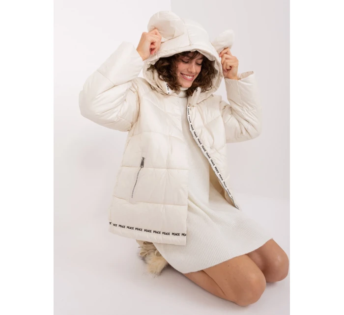 NM KR TR522 bunda.96P světle béžová