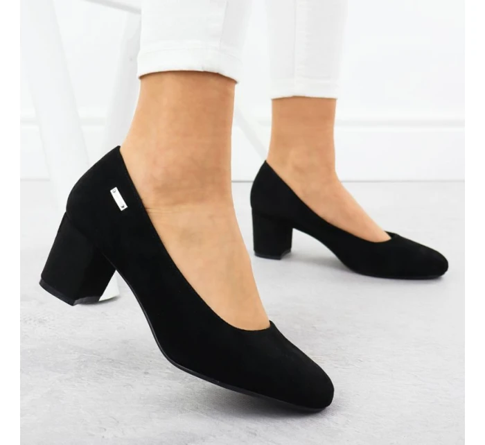 Černé semišové lodičky na jehlovém podpatku Sergio Leone PB178