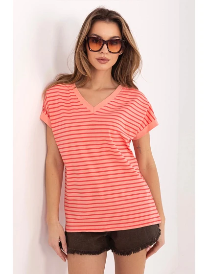 T-shirt model 225464 Relevance