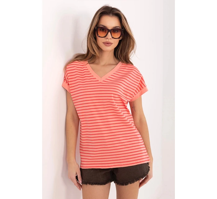 T-shirt model 225464 Relevance