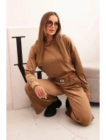 Dámská souprava z vlny s širokými nohavicemi a mikinou s kapucí camelový Dámská souprava z vlny s širokými nohavicemi a mikinou s kapucí camelový