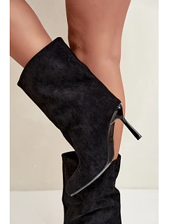Černé boty na podpatku typu model 22320389 - Boto