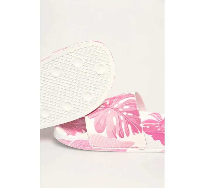 Plážové pantofle   model 8414613 - Guess