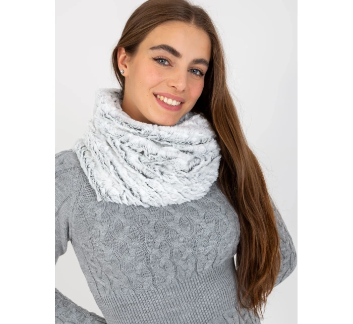 Tunelová šála AT KM model 21370637 bílá a černá - FPrice Tunelová šála AT KM model 21370637 bílá a černá - FPrice