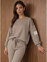 Dámská tepláková souprava „Masełko Fango“ od FashionStreet, model AY1234 Dámská tepláková souprava „Masełko Fango“ od FashionStreet, model AY1234
