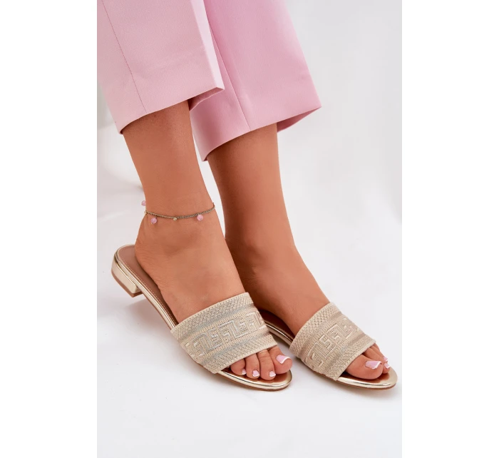 Dámské Sandály Na Plochém Podpatku Zlaté model 21688228 - Boto Dámské Sandály Na Plochém Podpatku Zlaté model 21688228 - Boto