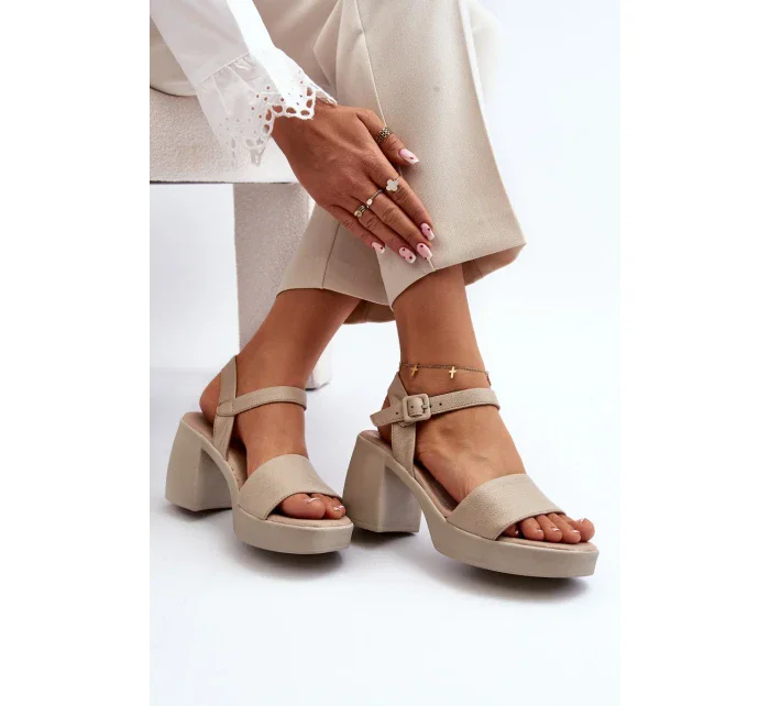 Zazoo Dámské kožené sandály na bloku, béžová Zazoo Dámské kožené sandály na bloku, béžová