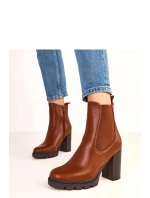 Boty na podpatku model 220578 Solea Boty na podpatku model 220578 Solea