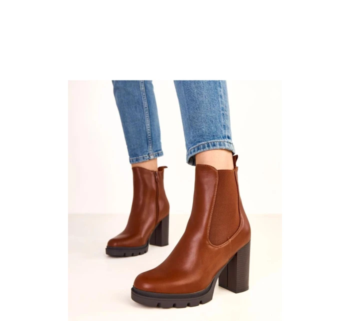 Boty na podpatku model 220578 Solea Boty na podpatku model 220578 Solea