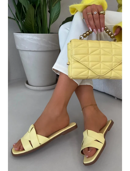 Dámské ploché pantofle s pásky žluté model 21937369 - Boto