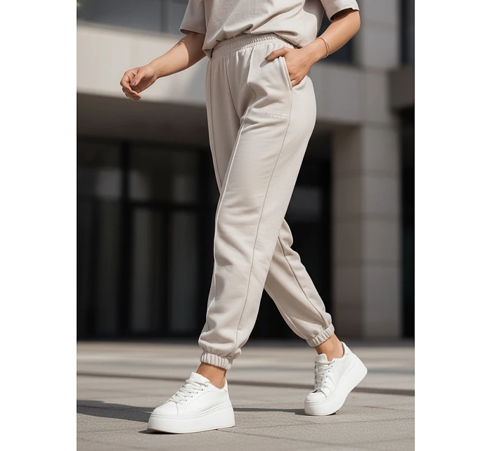 Dámská tepláková souprava šedá Dstreet model 21976622 - FashionStreet Dámská tepláková souprava šedá Dstreet model 21976622 - FashionStreet