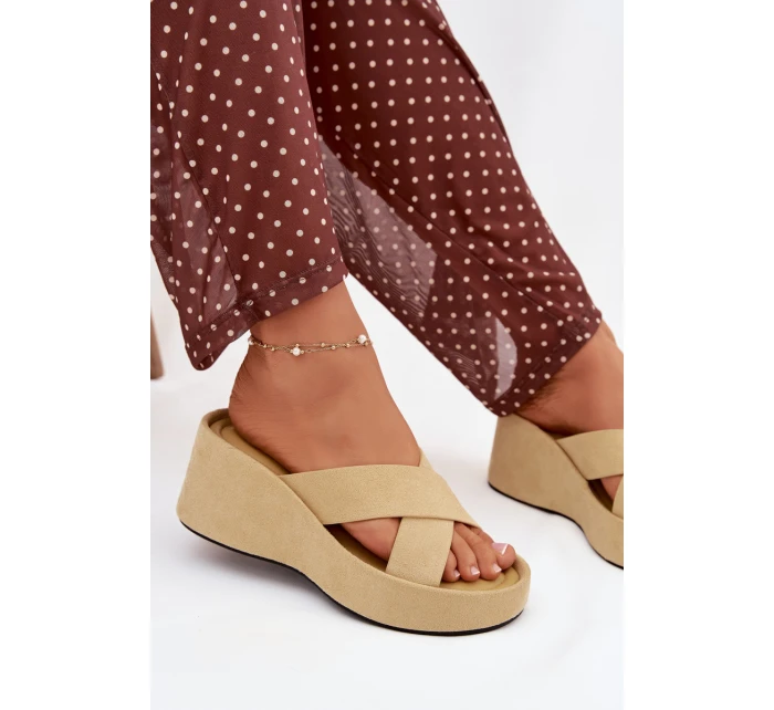 Dámské pantofle na platformě z žluté model 21919321 - Boto