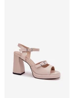 Dámské Kožené Sandály Na Podpatku model 21695156 Béžové - VINCEZA