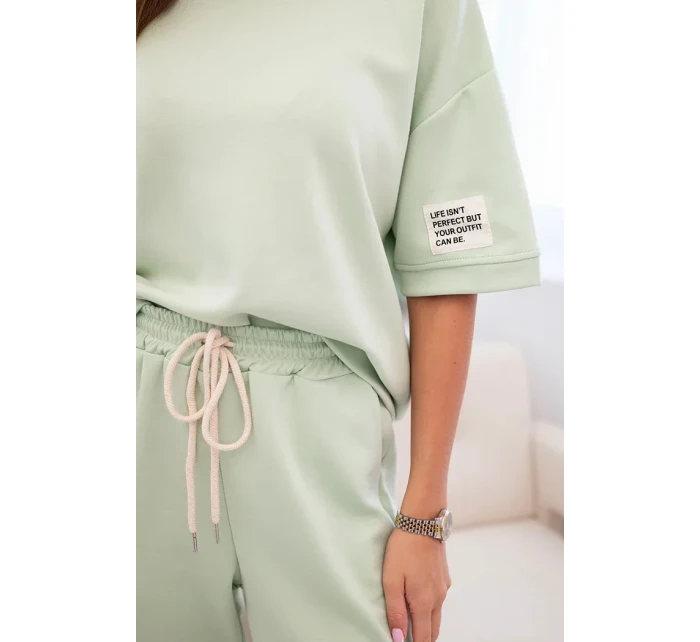 Dámský viskózový komplet s krátkým rukávem a nohavicemi světle mátová Dámský viskózový komplet s krátkým rukávem a nohavicemi světle mátová
